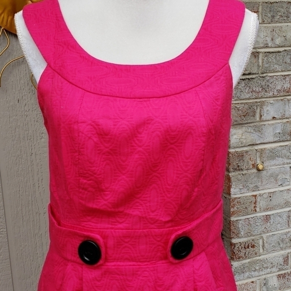 Hot Pink Sleeveless Dress - Picture 3 of 10